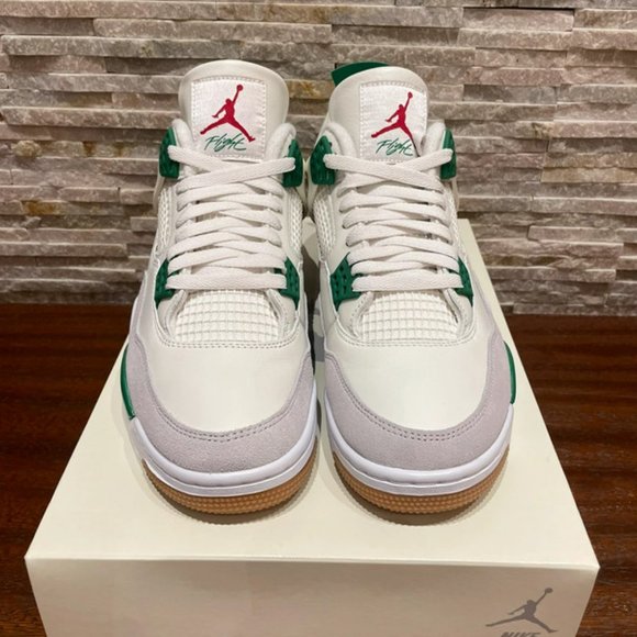 Jordan 4 main image 4